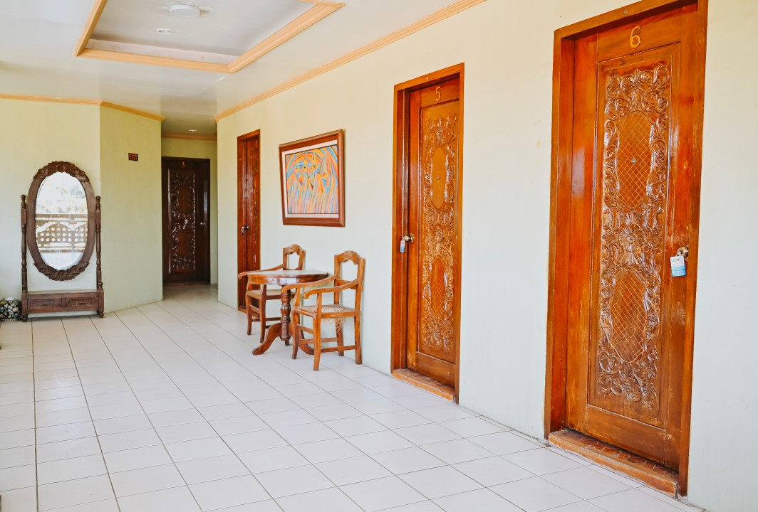 Cherries Hotel Room 3